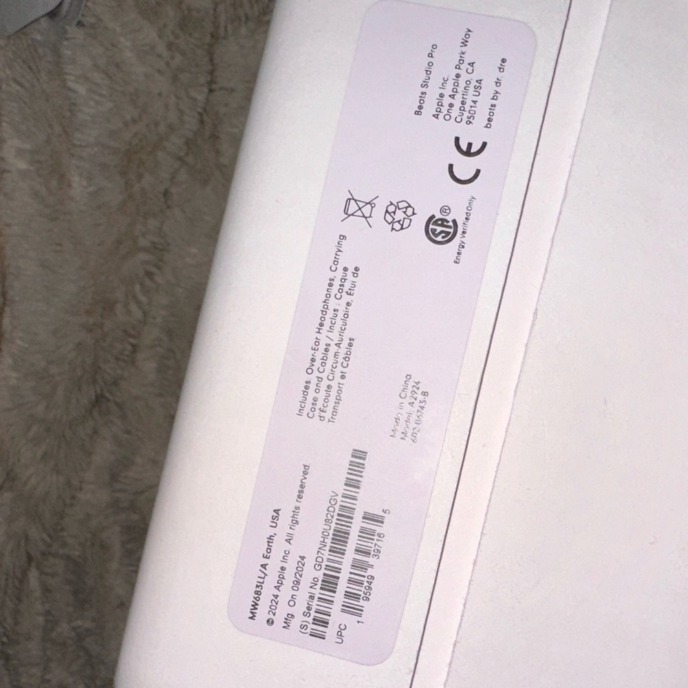 Brand new never opened Beats Studio Pro x Kim Kardashian headphones - Picture 4 of 4